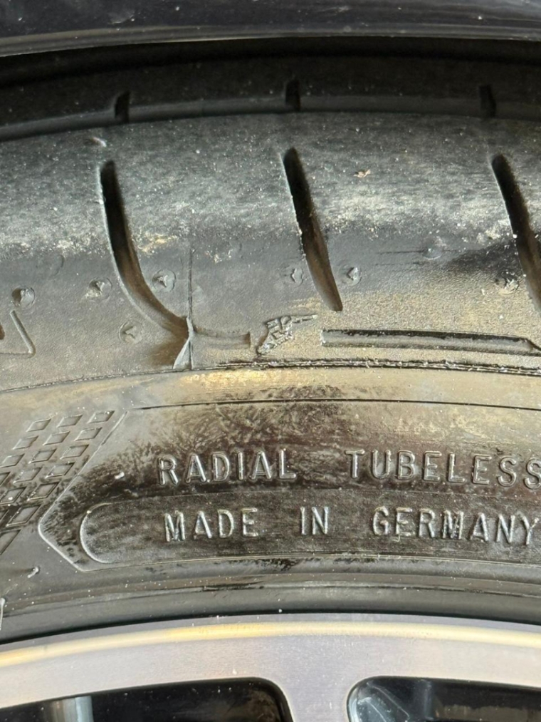 mercedes-benz c 300 2.0 eq boost hibrido amg line 9g-tronic 5p automatico 202515