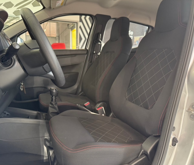 kwid zen 1.0 com apenas 9.000km8