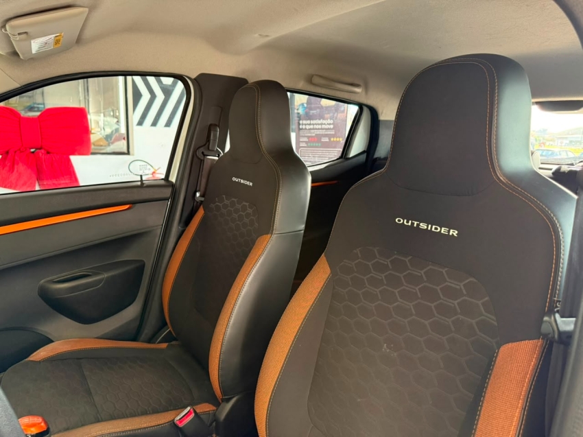 kwid outsider 1.0 flex 20227