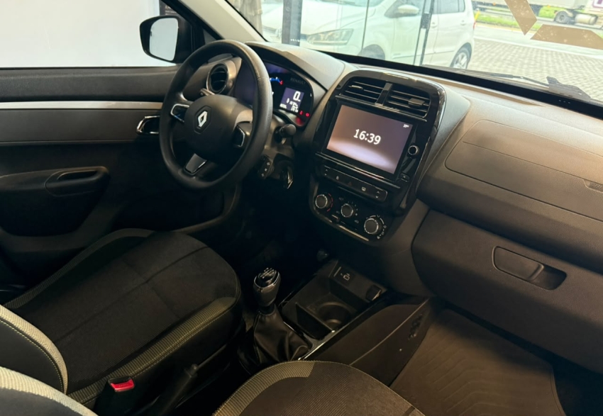 kwid outsider 1.0 2023 - apenas 26.000km11