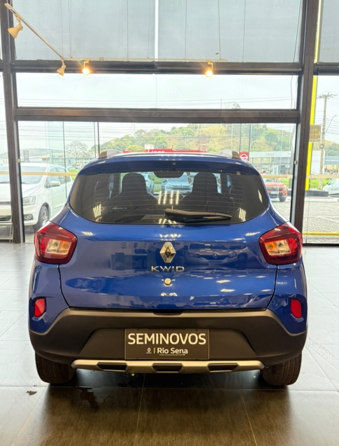kwid outsider 1.0 2023 - apenas 26.000km3