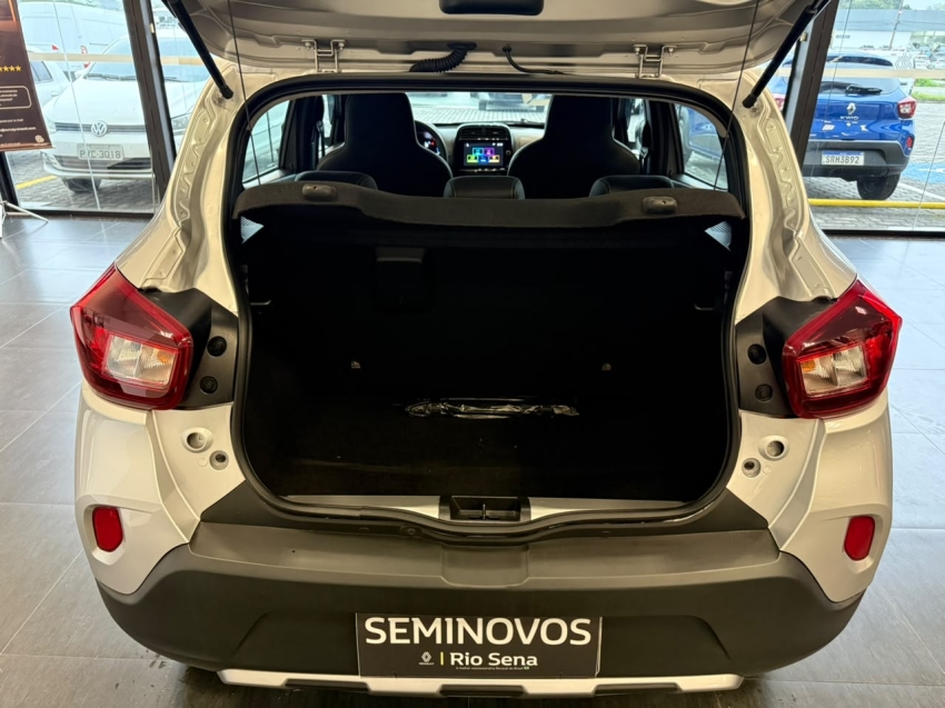 kwid outsider 1.0 2026 - apenas 5.400km11