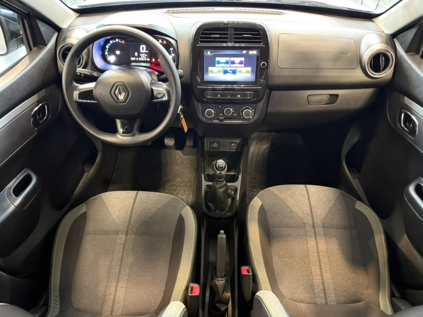 kwid outsider 1.0 2026 - apenas 5.400km12
