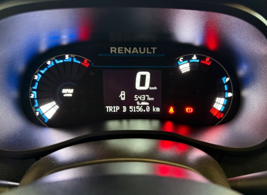kwid outsider 1.0 2026 - apenas 5.400km16