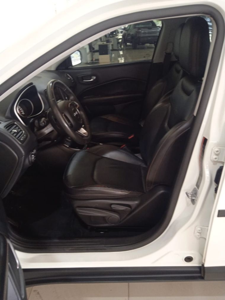 jeep compass 2.0 16v flex longitude automatico 4p semiautomatico 2017 jeep compass 2.0 16v flex longitude automatico 4p semiautomatico 2017