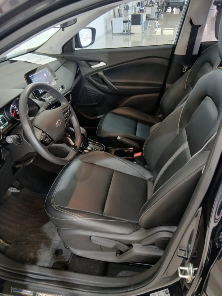 chevrolet tracker 1.0 turbo flex midnight automatico 4p 2024 chevrolet tracker 1.0 turbo flex midnight automatico 4p 2024
