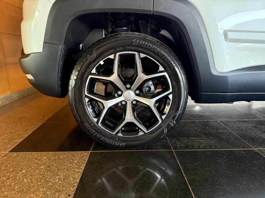 renegade sahara 1.3 t270