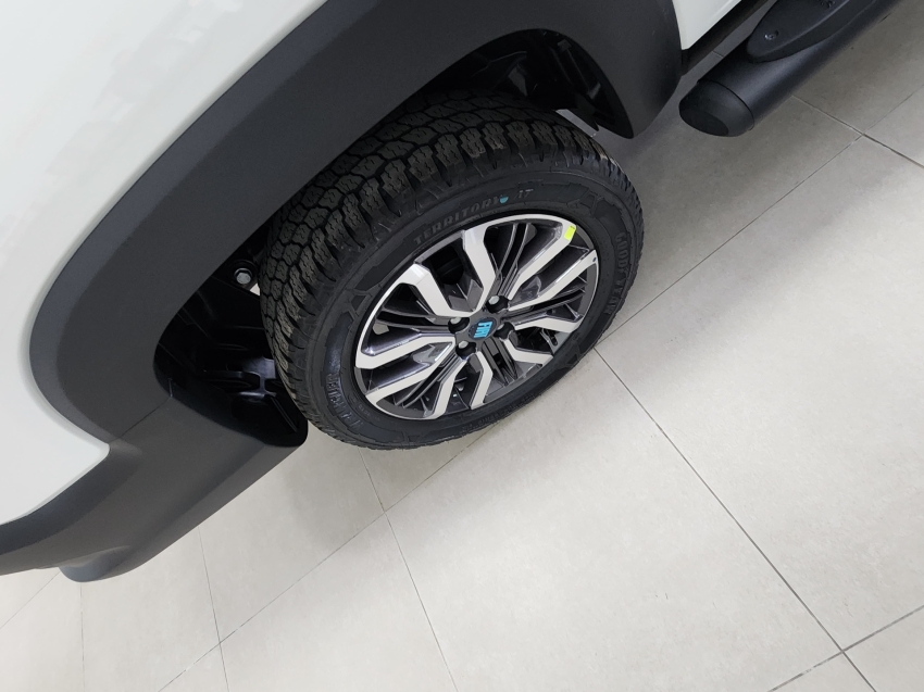 fiat strada 1.0 turbo 200 flex ranch cd cvt 4p automatico 2026