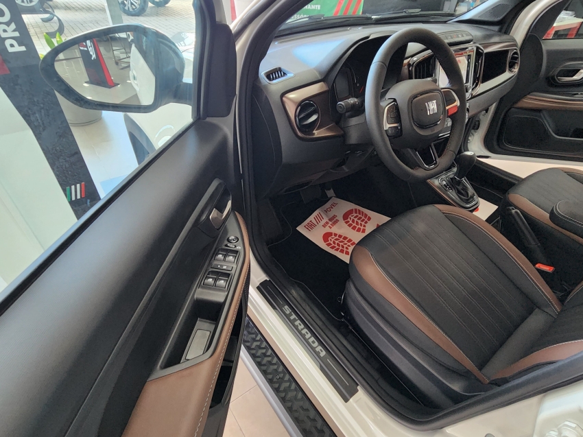 fiat strada 1.0 turbo 200 flex ranch cd cvt 4p automatico 2026