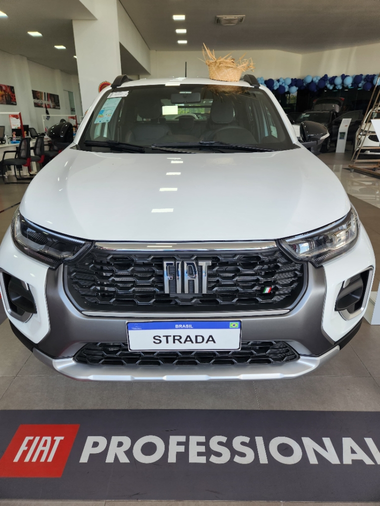 fiat strada 1.0 turbo 200 flex ranch cd cvt 4p automatico 2026