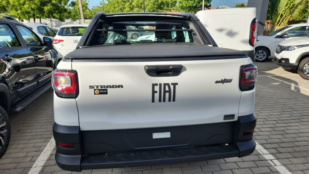 fiat strada 1.0 turbo 200 flex ultra cd cvt 4p automatico 2025 fiat strada 1.0 turbo 200 flex ultra cd cvt 4p automatico 2025