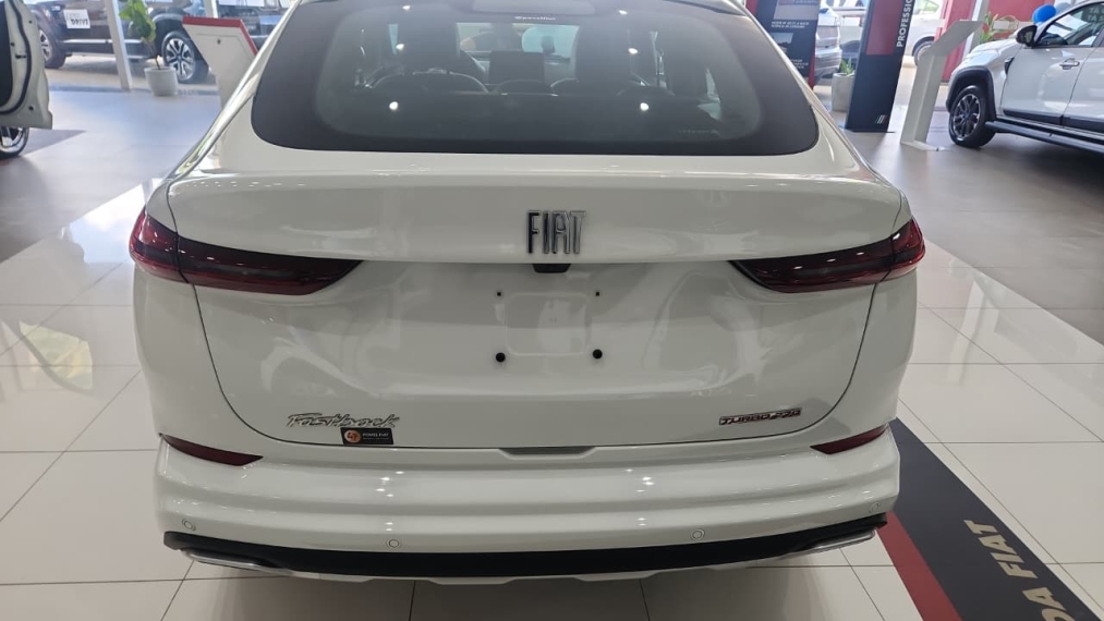 fiat fastback 1.3 turbo 270 flex limited edition at6 4p automatico 2026