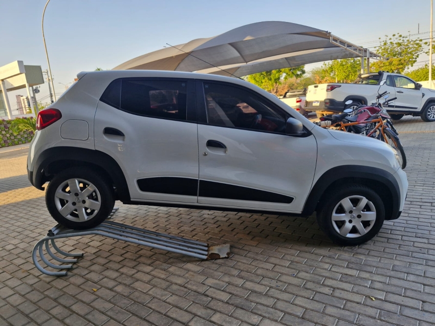 renault kwid 1.0 12v sce flex zen manual 9.9 4p 2018 renault kwid 1.0 12v sce flex zen manual 9.9 4p 2018