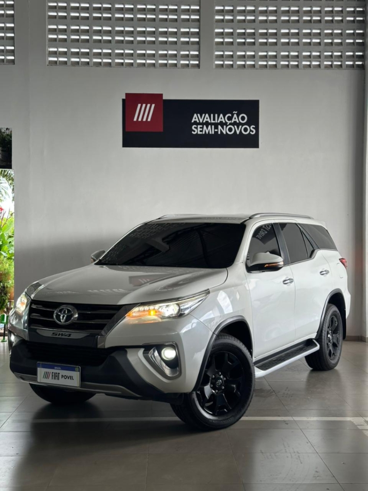 toyota hilux sw4 2.7 srv 7 lugares 4x2 16v flex 4p automatico diesel 5p 2019