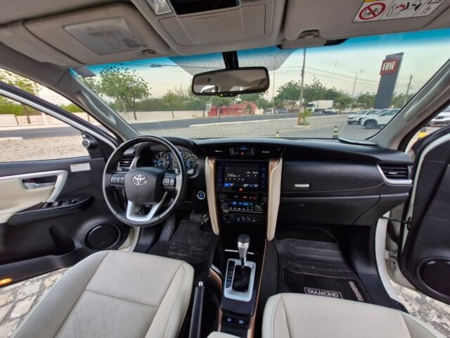 toyota hilux sw4 2.7 srv 7 lugares 4x2 16v flex 4p automatico diesel 5p 2019 toyota hilux sw4 2.7 srv 7 lugares 4x2 16v flex 4p automatico diesel 5p 2019