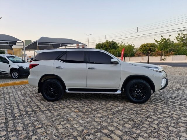 toyota hilux sw4 2.7 srv 7 lugares 4x2 16v flex 4p automatico diesel 5p 2019 toyota hilux sw4 2.7 srv 7 lugares 4x2 16v flex 4p automatico diesel 5p 2019