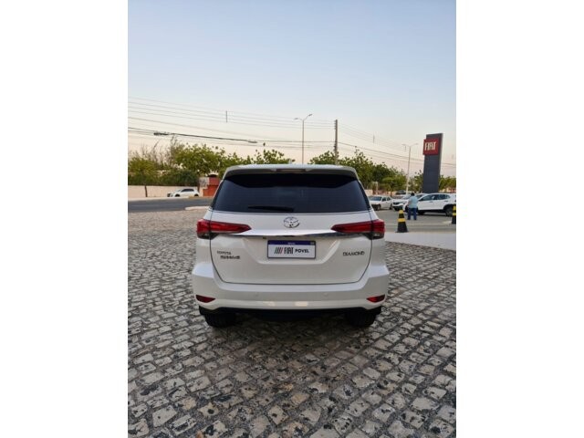 toyota hilux sw4 2.7 srv 7 lugares 4x2 16v flex 4p automatico diesel 5p 2019 toyota hilux sw4 2.7 srv 7 lugares 4x2 16v flex 4p automatico diesel 5p 2019