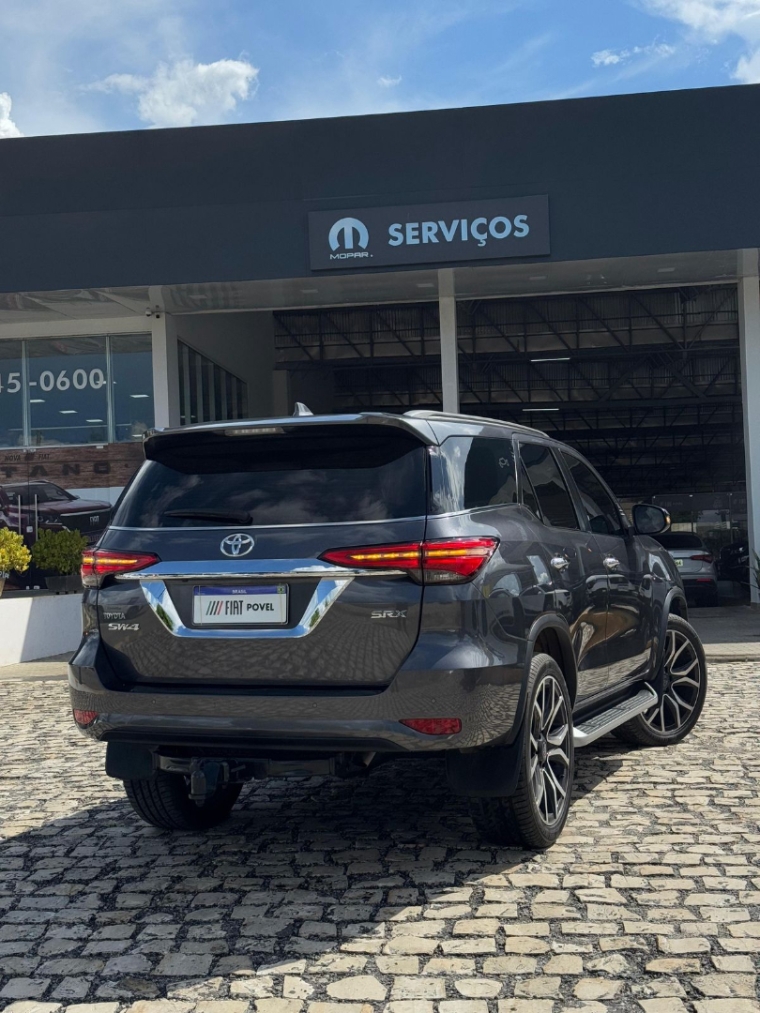 toyota hilux sw4 2.8 d-4d turbo diesel srx 4x4 automatico 5p 20234