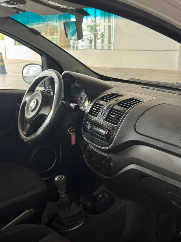 fiat grand siena 1.4 mpi attractive 8v flex 4p manual 20143