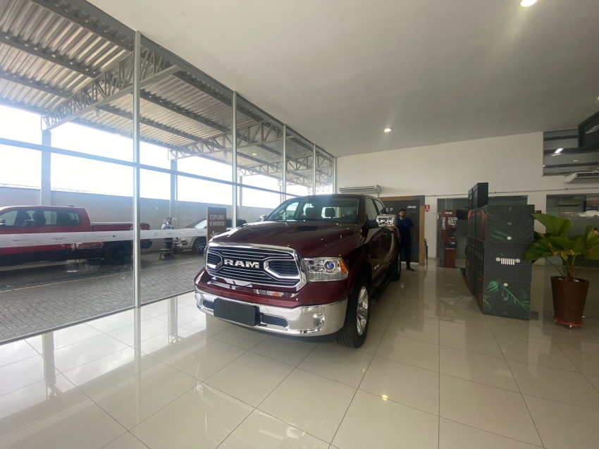 ram classic v8 400cv10