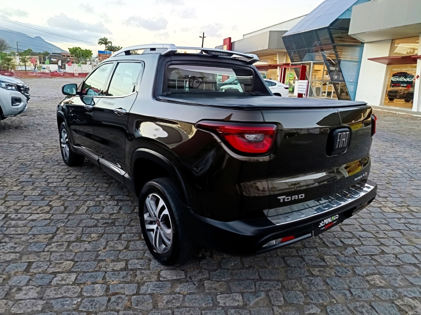 fiat/ toro volcano 2.4 at5