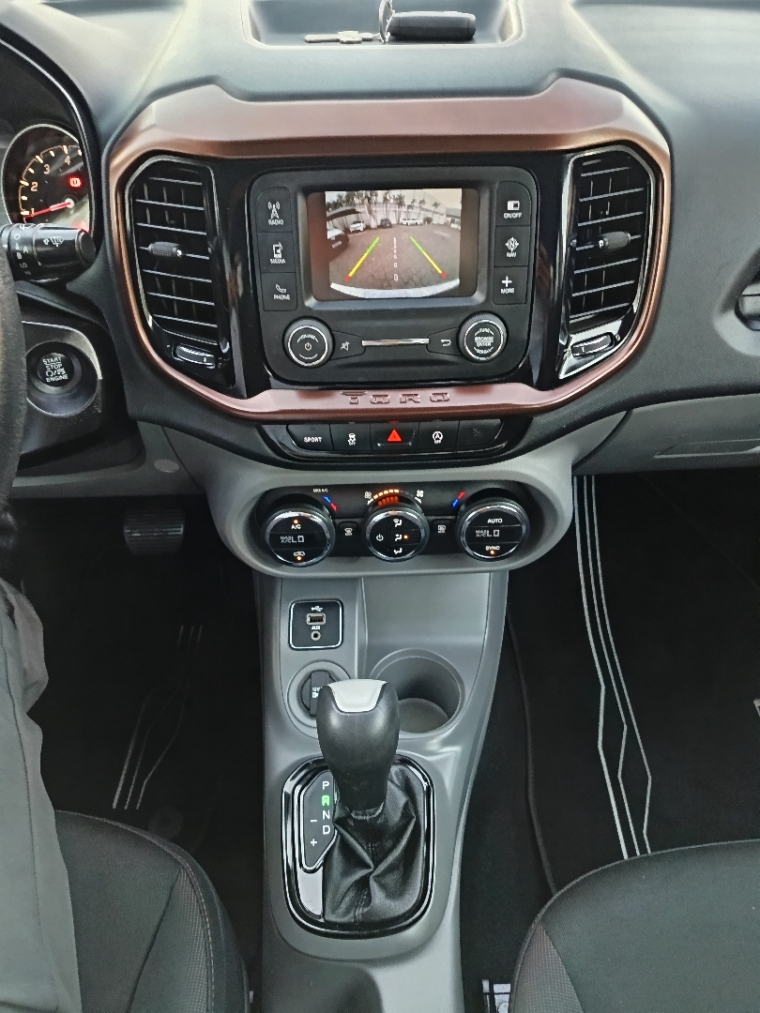 fiat/ toro volcano 2.4 at9