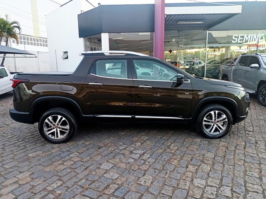 fiat/ toro volcano 2.4 at6