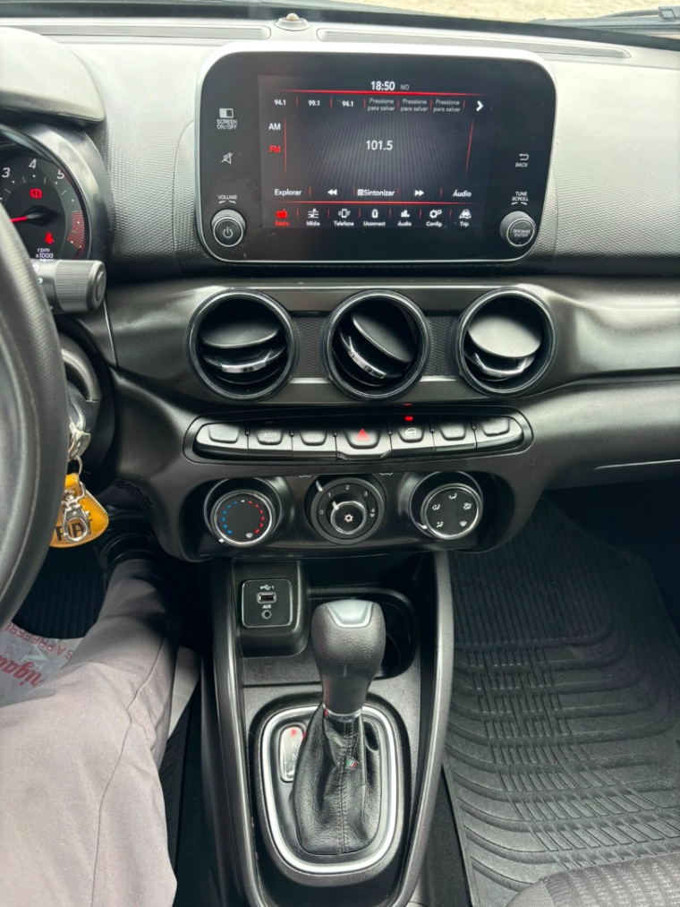 fiat cronos drive1.3at8