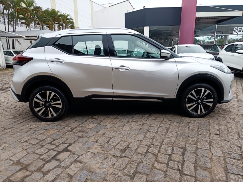 KICKS ADVANCE CVT6