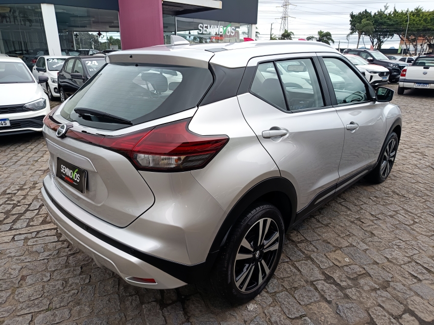 KICKS ADVANCE CVT3