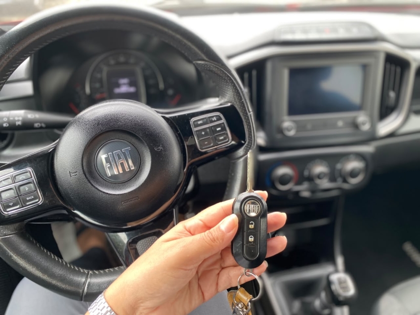 Fiat Strada Volcano 1.3 Flex 8V CD 20217