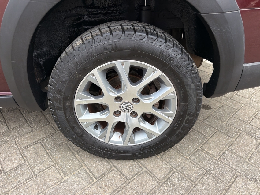 volkswagen saveiro 1.6 cross ce 16v flex 2p manual 201517
