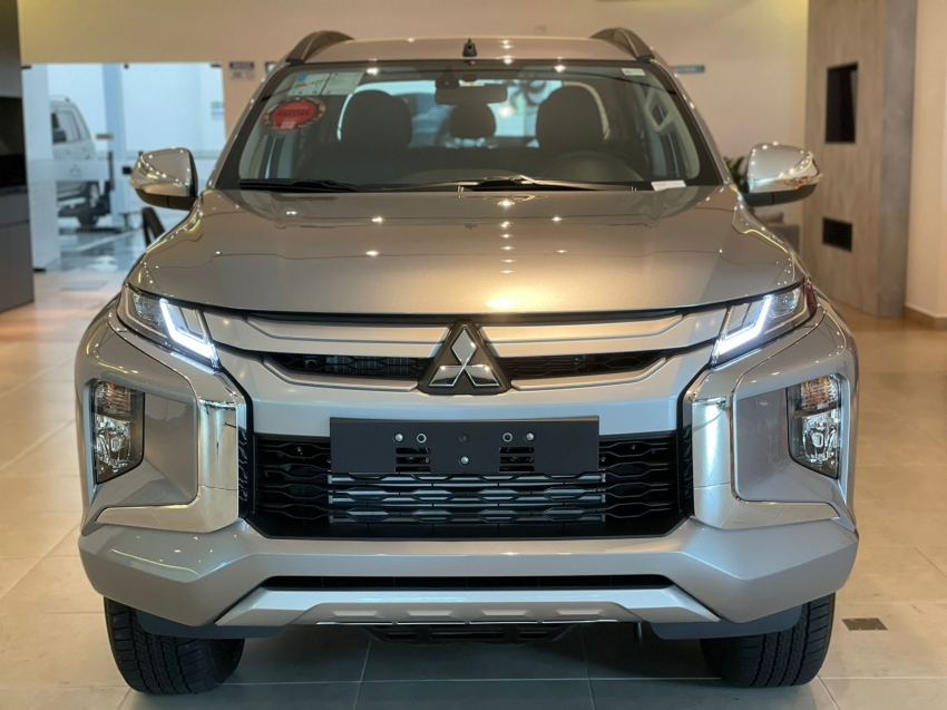 mitsubishi l200 triton sport hpe 2.4 diesel 4p automatico 2024