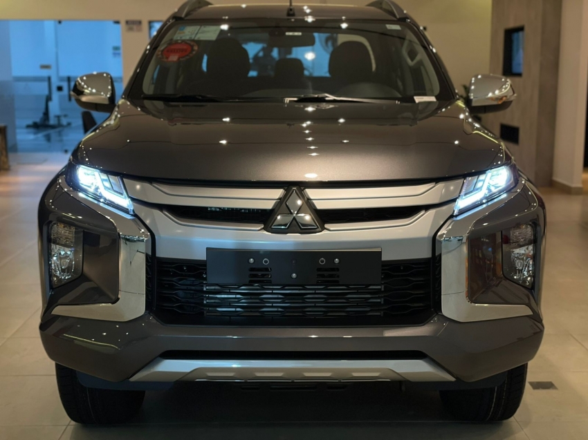 mitsubishi l200 triton sport hpe 2.4 diesel 4p automatico 2024