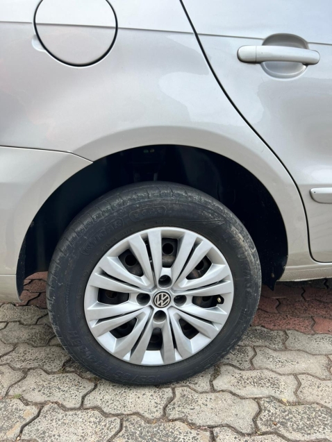 volkswagen voyage 1.0 mi 8v flex 4p manual 201310