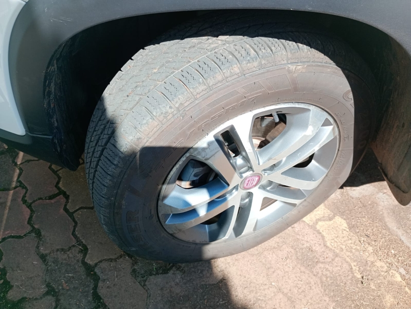 fiat toro 2.0 16v turbo diesel volcano 4wd at9 5p automatico 2018 fiat toro 2.0 16v turbo diesel volcano 4wd at9 5p automatico 2018