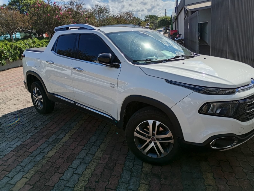 fiat toro 2.0 16v turbo diesel volcano 4wd at9 5p automatico 2018 fiat toro 2.0 16v turbo diesel volcano 4wd at9 5p automatico 2018