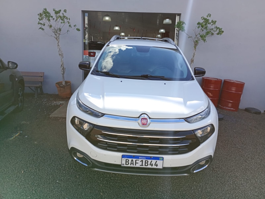 fiat toro 2.0 16v turbo diesel volcano 4wd at9 5p automatico 2018 fiat toro 2.0 16v turbo diesel volcano 4wd at9 5p automatico 2018
