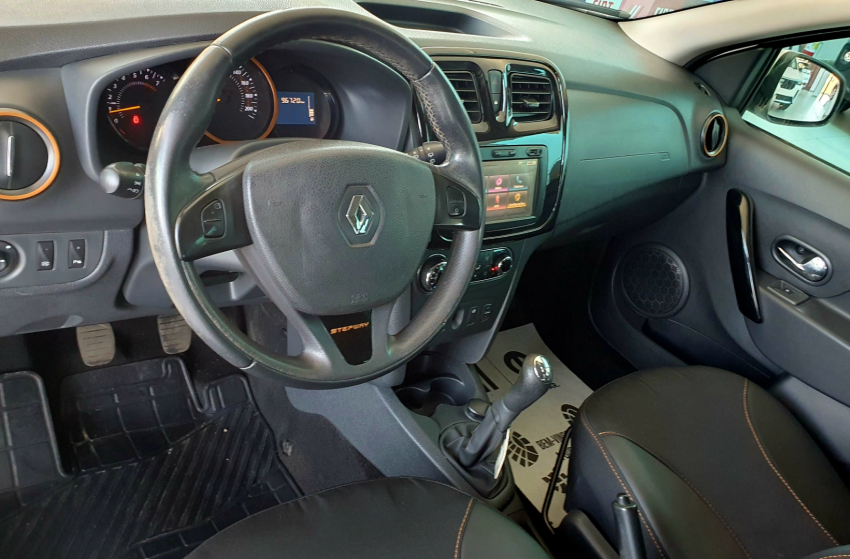 renault sandero 1.6 stepway 8v flex 4p manual 2017 renault sandero 1.6 stepway 8v flex 4p manual 2017