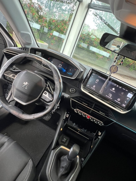 peugeot 208 1.6 16v flex griffe at6 4p automatico 202314