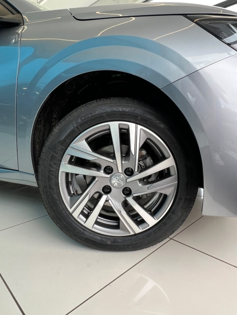 peugeot 208 1.6 16v flex griffe at6 4p automatico 202322