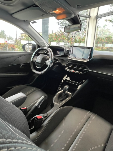 peugeot 208 1.6 16v flex griffe at6 4p automatico 202313