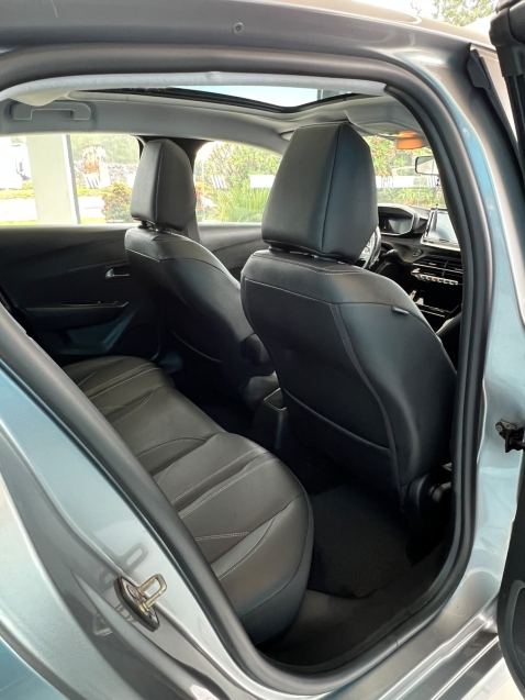 peugeot 208 1.6 16v flex griffe at6 4p automatico 202319