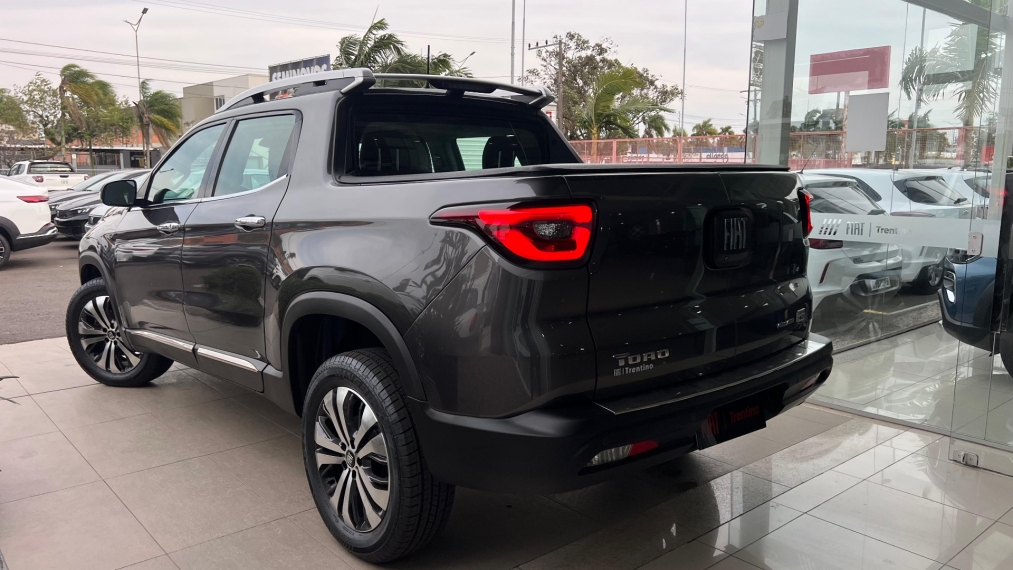 fiat toro 1.3 turbo 270 flex volcano at6 4p automatico 2023 fiat toro 1.3 turbo 270 flex volcano at6 4p automatico 2023