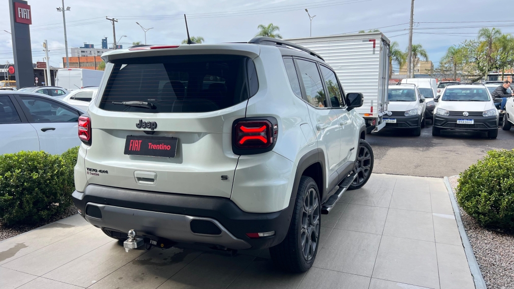 jeep renegade 1.3 t270 turbo flex s 4x4 at9 4p automatico 2023 jeep renegade 1.3 t270 turbo flex s 4x4 at9 4p automatico 2023