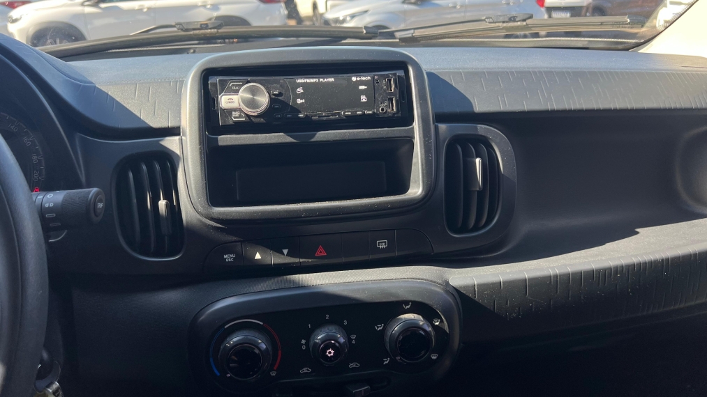 fiat mobi 1.0 evo flex like. manual 4p 2023 fiat mobi 1.0 evo flex like. manual 4p 2023