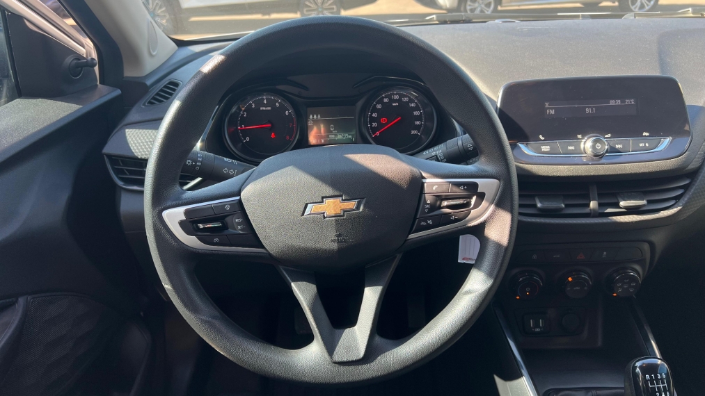 chevrolet onix 1.0 flex manual 4p 2024 chevrolet onix 1.0 flex manual 4p 2024