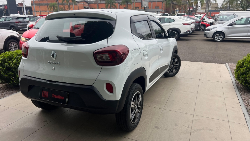 renault kwid 1.0 12v sce flex intense manual 4p 2023 renault kwid 1.0 12v sce flex intense manual 4p 2023
