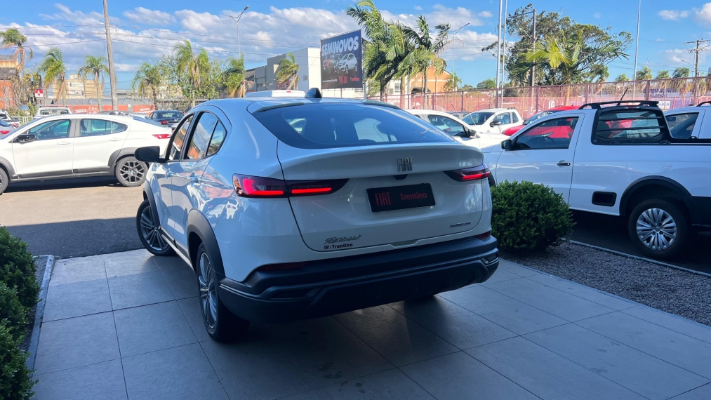 fiat fastback 1.0 turbo 200 flex cvt 4p automatico 2025