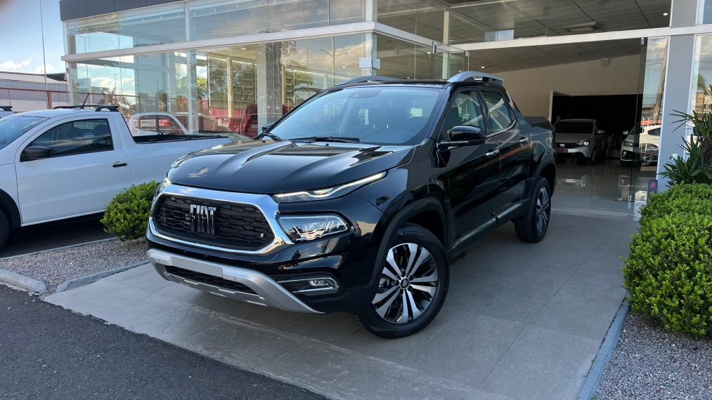 fiat toro 1.3 turbo 270 flex volcano at6 4p automatico 2025